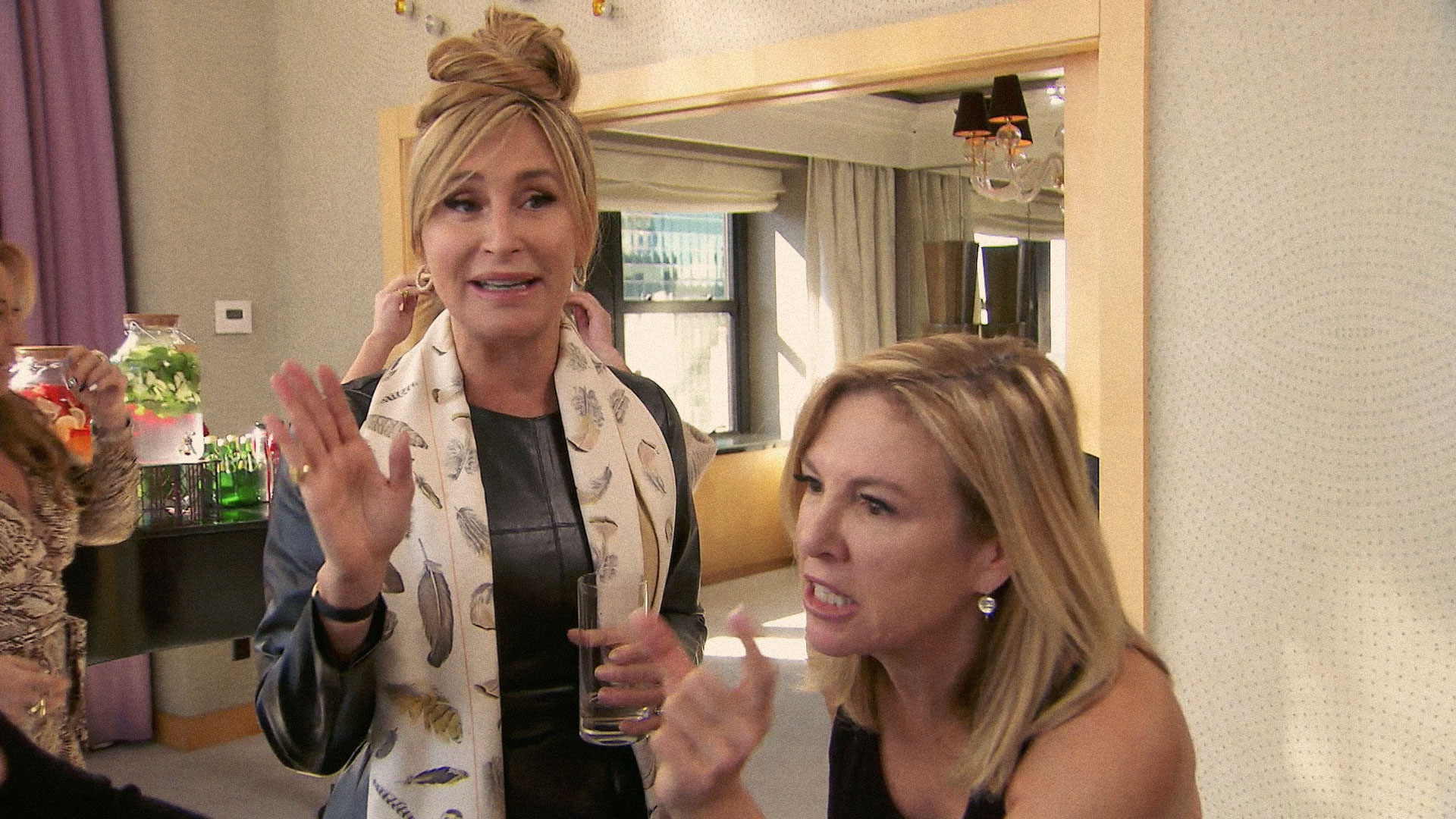 RHONY The Real Housewives of New York City S11E08 saison 11 épisode 8 Birds, Broads and Breakups