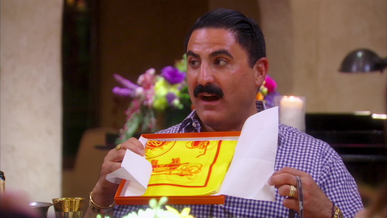 Shahs of Sunset : Les Perses de Beverly Hills Saison 3 Épisode 14 S03E14 J'ai 40 ans ?